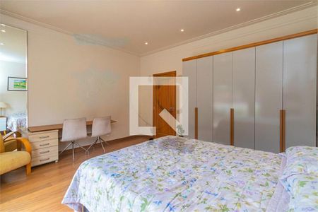 Casa à venda com 3 quartos, 269m² em Jardim Petropolis, São Paulo