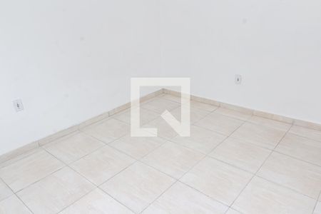 Sala de casa para alugar com 2 quartos, 40m² em Guaratiba, Rio de Janeiro