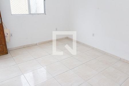 Sala de casa para alugar com 2 quartos, 40m² em Guaratiba, Rio de Janeiro