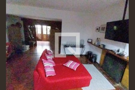 Sala de casa para alugar com 5 quartos, 385m² em Itaipava, Petrópolis