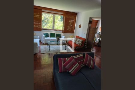 Sala de casa para alugar com 5 quartos, 385m² em Itaipava, Petrópolis