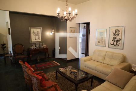 Casa à venda com 4 quartos, 200m² em Vila Campo Grande, São Paulo