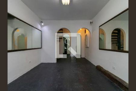 Casa à venda com 2 quartos, 190m² em Vila Madalena, São Paulo