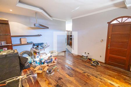 Sala de casa para alugar com 3 quartos, 360m² em Santa Terezinha, Belo Horizonte