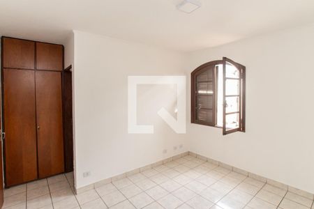 Suíte  de casa para alugar com 5 quartos, 240m² em Jardim Leonor Mendes de Barros, São Paulo