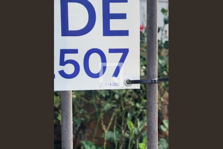 Placa de casa para alugar com 5 quartos, 240m² em Jardim Leonor Mendes de Barros, São Paulo