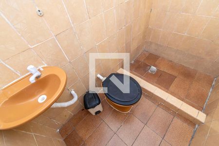 Banheiro de casa para alugar com 1 quarto, 55m² em Penha Circular, Rio de Janeiro