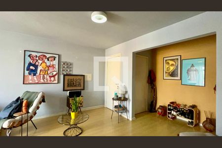 Sala de apartamento à venda com 2 quartos, 72m² em Vila Madalena, São Paulo