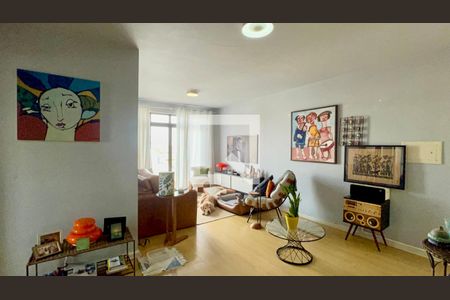 Sala de apartamento à venda com 2 quartos, 72m² em Vila Madalena, São Paulo