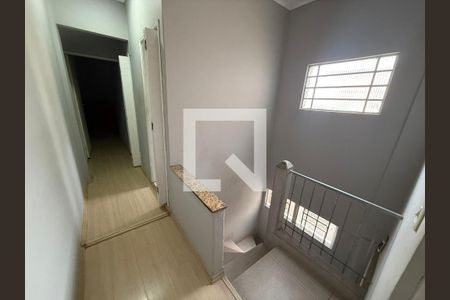 Corredor de casa à venda com 3 quartos, 130m² em Vila Bonilha, São Paulo