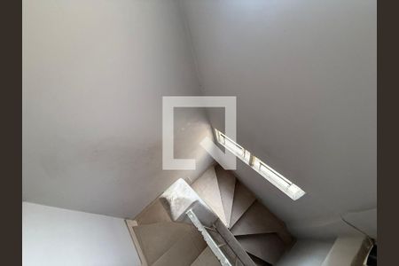 Escada de casa à venda com 3 quartos, 130m² em Vila Bonilha, São Paulo