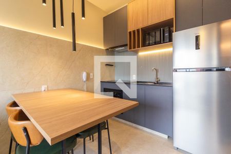 Sala/Cozinha de apartamento para alugar com 1 quarto, 32m² em Pinheiros, São Paulo