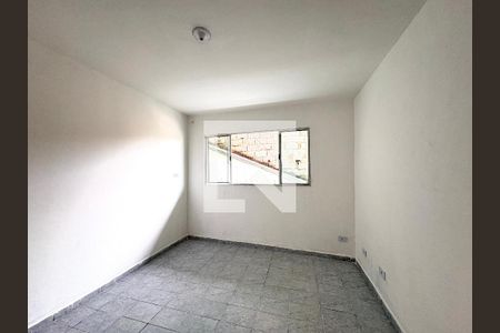 Casa para alugar com 1 quarto, 64m² em Vila Zat, São Paulo