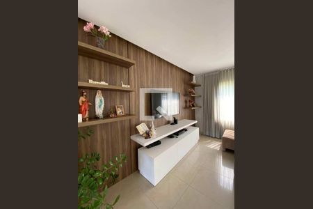 Casa à venda com 4 quartos, 270m² em Parque Sinai, Santana de Parnaíba