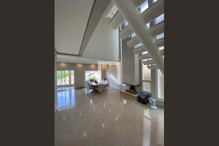 Casa à venda com 4 quartos, 270m² em Parque Sinai, Santana de Parnaíba