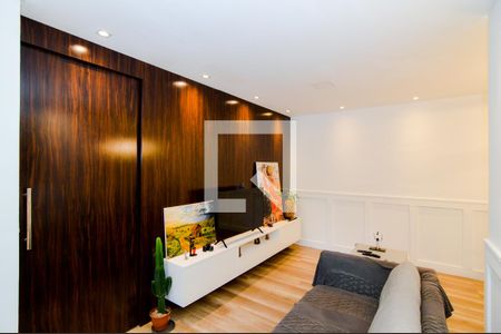 Sala de apartamento à venda com 2 quartos, 72m² em Jardim Valeria, Guarulhos