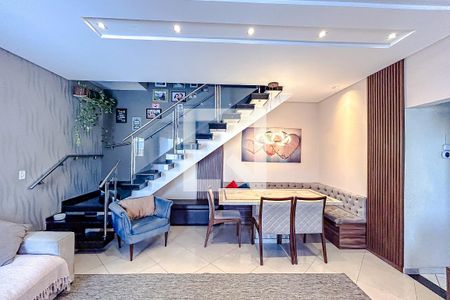 Sala de casa à venda com 3 quartos, 130m² em Vila Carrão, São Paulo