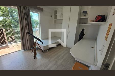 Quarto de apartamento à venda com 2 quartos, 120m² em Vila Valqueire, Rio de Janeiro