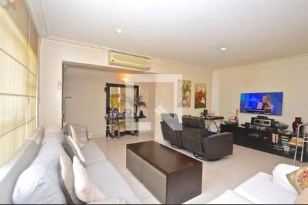 Casa à venda com 5 quartos, 159m² em Vila Madalena, São Paulo