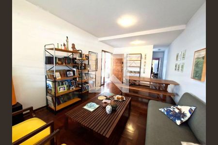 Casa à venda com 4 quartos, 145m² em Ferreira, São Paulo