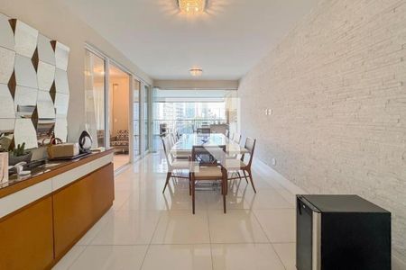 Apartamento à venda com 4 quartos, 247m² em Vila Mariana, São Paulo