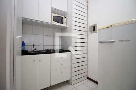 Cozinha e Área de Serviço de kitnet/studio para alugar com 1 quarto, 26m² em Asa Norte, Brasília