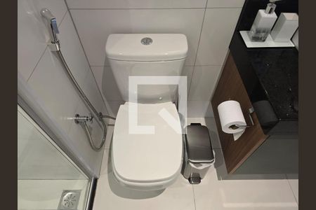 Banheiro Social de kitnet/studio para alugar com 1 quarto, 29m² em Centro, Guarulhos