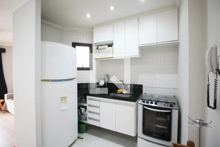 Cozinha de apartamento para alugar com 1 quarto, 48m² em Itaim Bibi, São Paulo