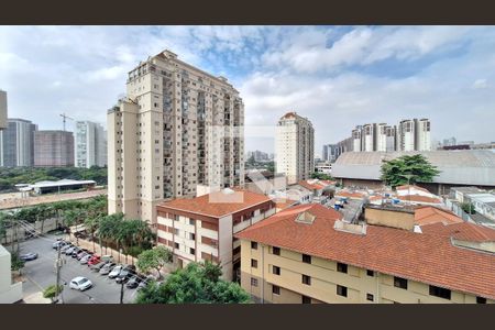 Vista  de apartamento à venda com 3 quartos, 77m² em Água Branca, São Paulo