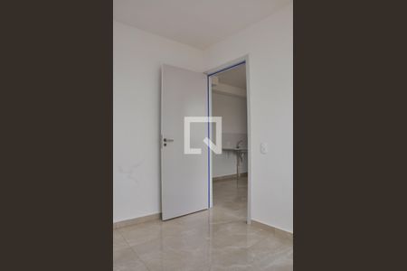  Quarto 01 de apartamento para alugar com 2 quartos, 32m² em Vila Pereira Cerca, São Paulo