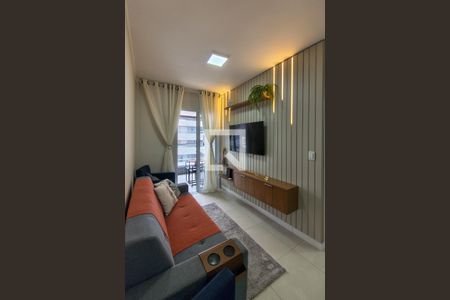 Sala de apartamento para alugar com 2 quartos, 68m² em Canto do Forte, Praia Grande