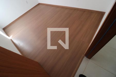 Quarto 1 de apartamento para alugar com 2 quartos, 42m² em Shopping Park, Uberlândia