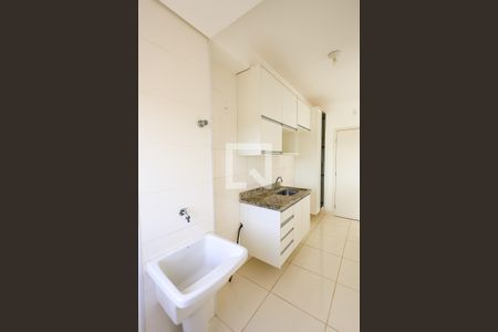 Cozinha e Área de Serviço de apartamento para alugar com 2 quartos, 52m² em Parque São Lourenço, Indaiatuba