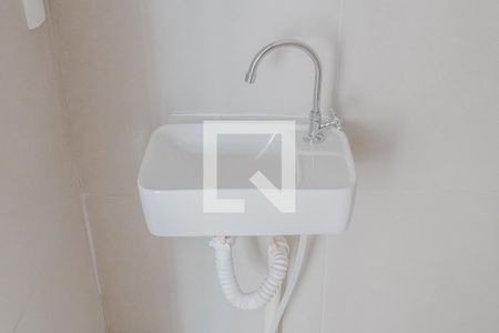 Banheiro de kitnet/studio à venda com 1 quarto, 31m² em Pinheiros, São Paulo