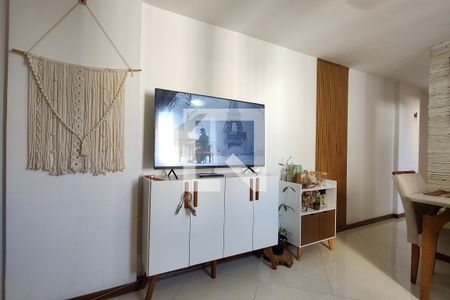Sala de apartamento à venda com 2 quartos, 60m² em Camorim, Rio de Janeiro