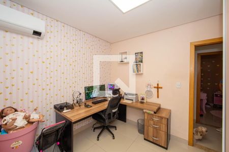 QUARTO2 de casa à venda com 3 quartos, 354m² em Dom Bosco, Belo Horizonte