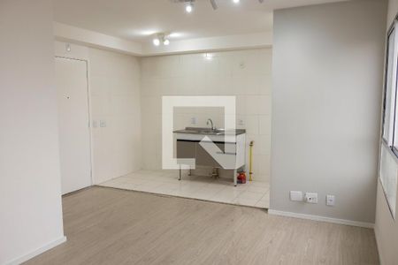 Sala/Quarto de kitnet/studio para alugar com 1 quarto, 27m² em Conceicao, Osasco