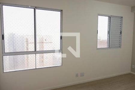 Sala/Quarto de kitnet/studio para alugar com 1 quarto, 27m² em Conceicao, Osasco