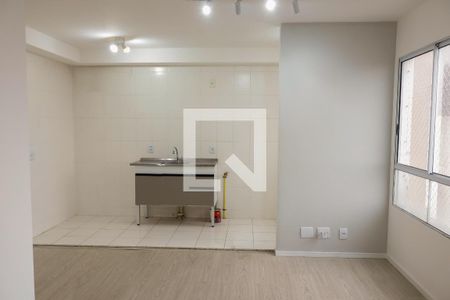 Sala/Quarto de kitnet/studio para alugar com 1 quarto, 27m² em Conceicao, Osasco