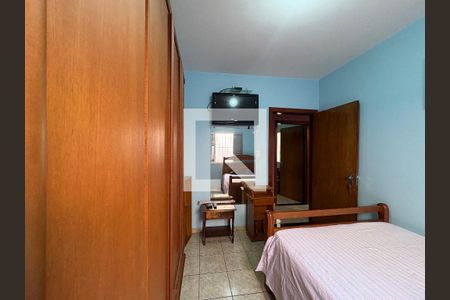 Quarto 2 de casa à venda com 3 quartos, 365m² em Vila dos Remedios, São Paulo
