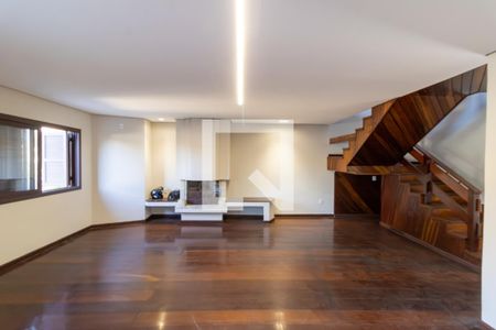 Sala de casa à venda com 3 quartos, 300m² em Camaquã, Porto Alegre