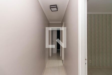 Corredor dos Quartos de apartamento para alugar com 2 quartos, 52m² em Vila Fidalgo, São Paulo