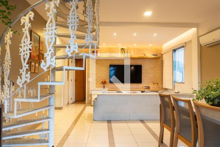 Sala de apartamento à venda com 3 quartos, 250m² em Vila Isabel, Rio de Janeiro