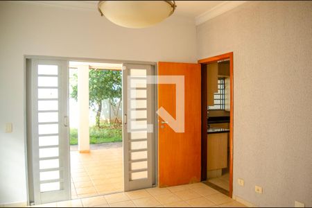 Casa para alugar com 4 quartos, 318m² em Setor Jao, Goiânia