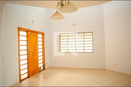 Casa para alugar com 4 quartos, 318m² em Setor Jao, Goiânia