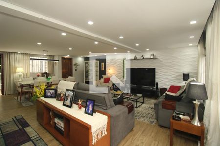 Casa à venda com 3 quartos, 200m² em Vila São José, São Paulo
