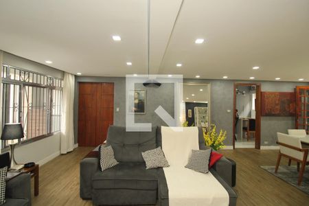 Casa à venda com 3 quartos, 200m² em Vila São José, São Paulo