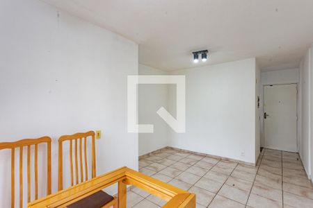 Sala de apartamento para alugar com 3 quartos, 62m² em Jardim Santa Emilia, São Paulo