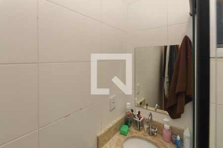 Banheiro de apartamento para alugar com 1 quarto, 29m² em Vila Nova Mazzei, São Paulo