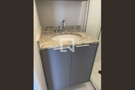 Banheiro de apartamento à venda com 1 quarto, 25m² em Vila Mariana, São Paulo